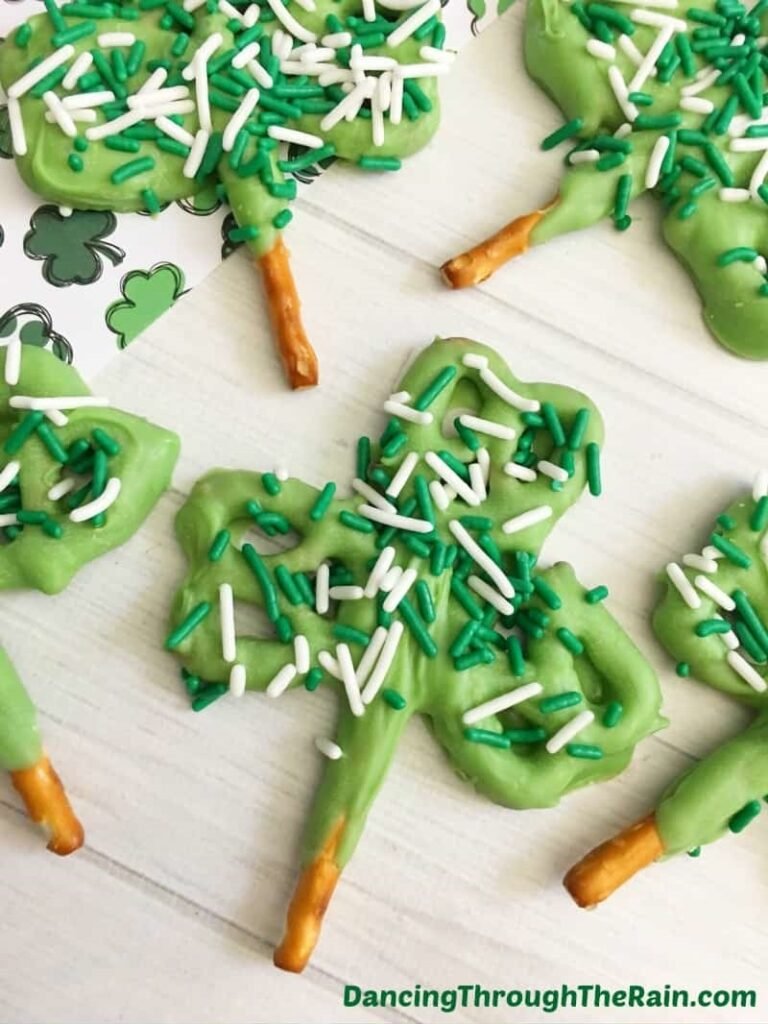 Shamrock Pretzel Pops